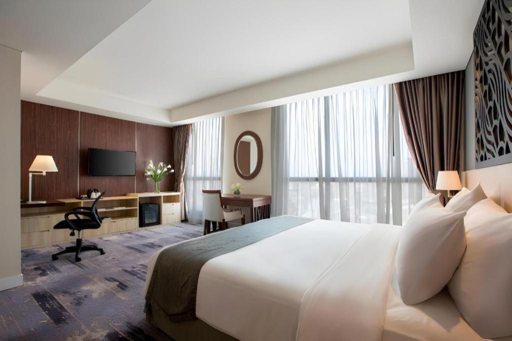 Hotel Grandhika Pemuda Semarang Luaran gambar